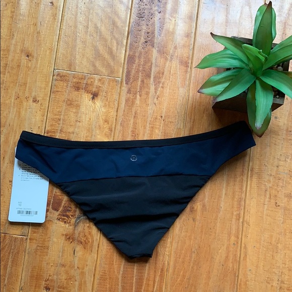 Lululemon Coastal OM Bikini NWT SIZE 10 - Picture 3 of 7